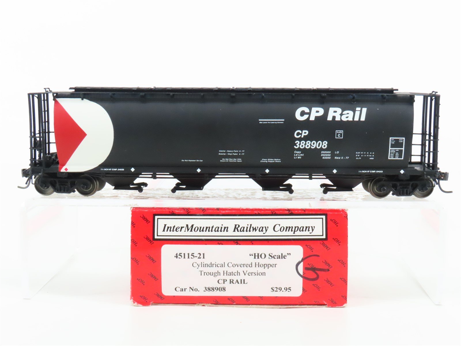 HO Scale Intermountain 45115-21 CP Rail Black 4-Bay Cylindrical Hopper #388908