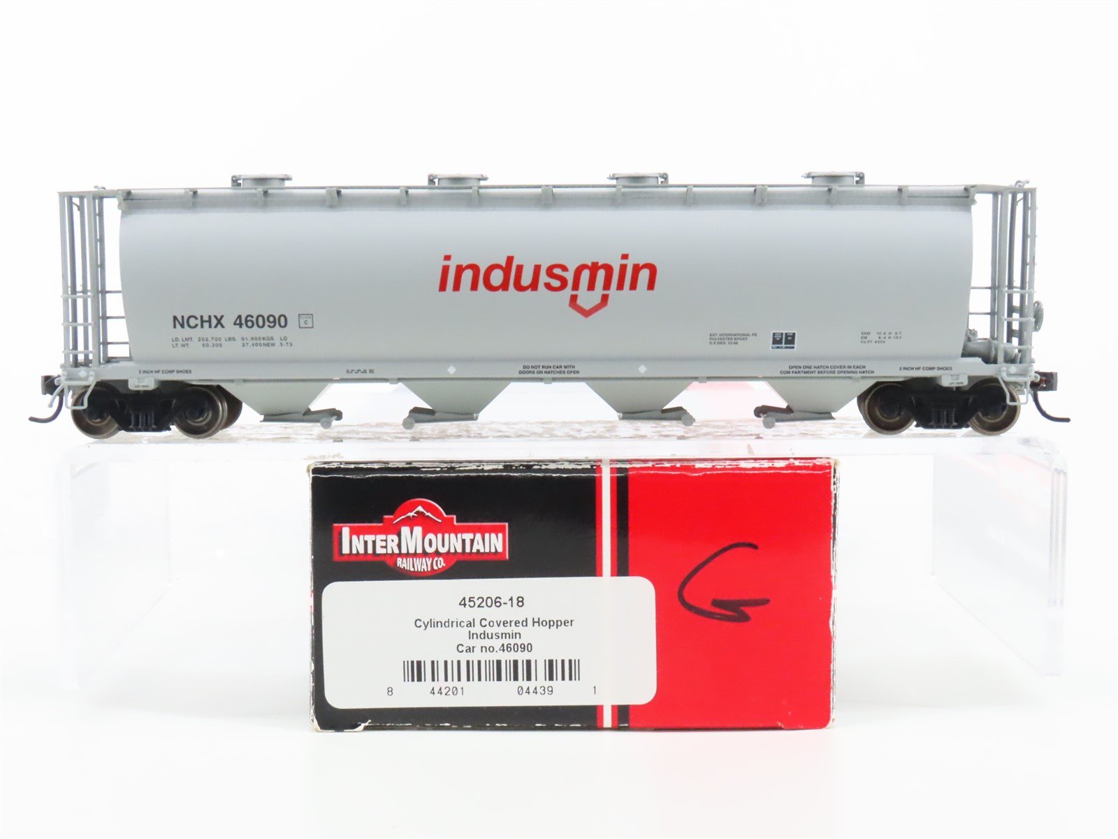 HO Scale Intermountain 45206-18 NCHX Indusmin 4-Bay Cylindrical Hopper #46090