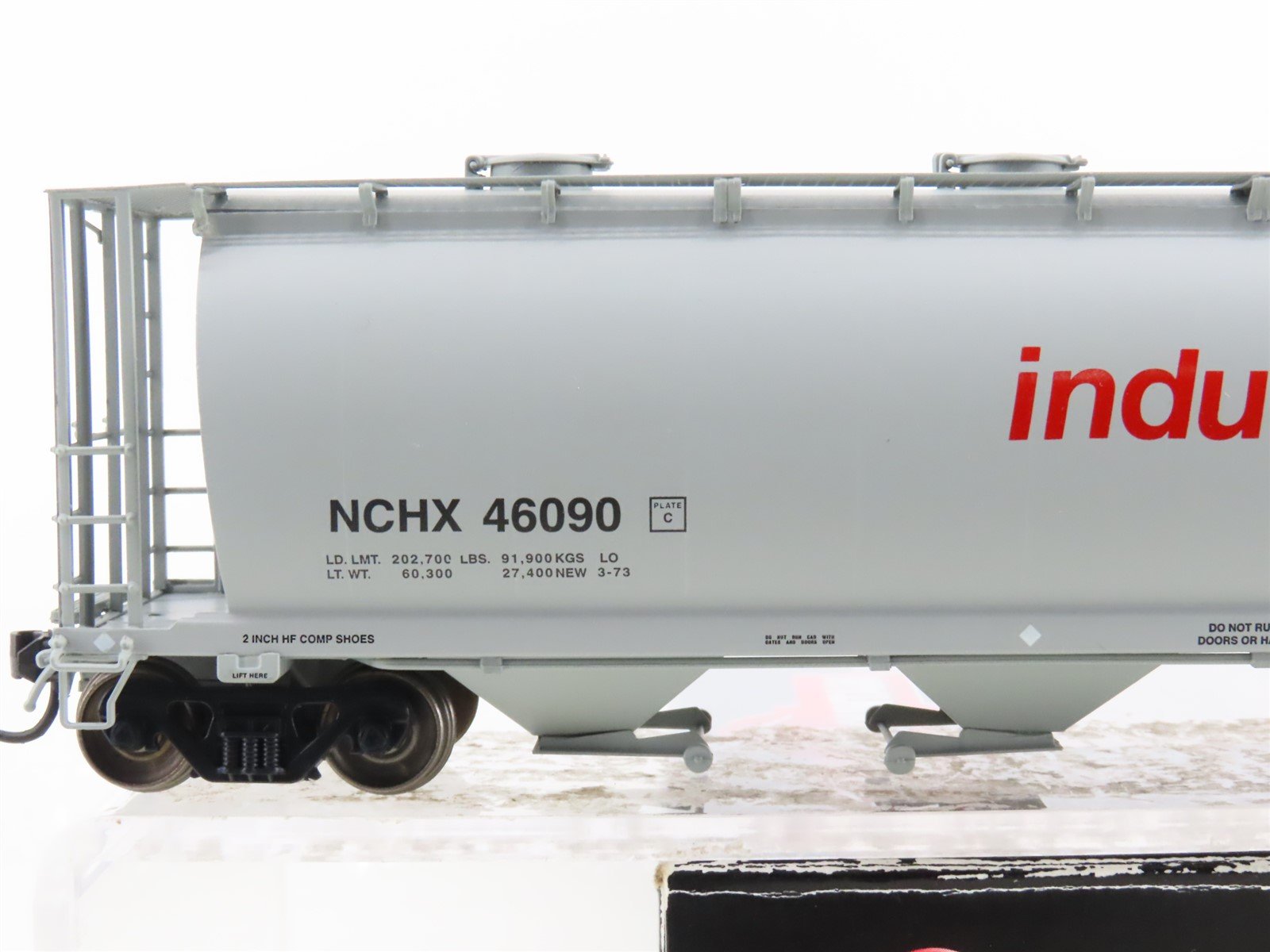 HO Scale Intermountain 45206-18 NCHX Indusmin 4-Bay Cylindrical Hopper #46090
