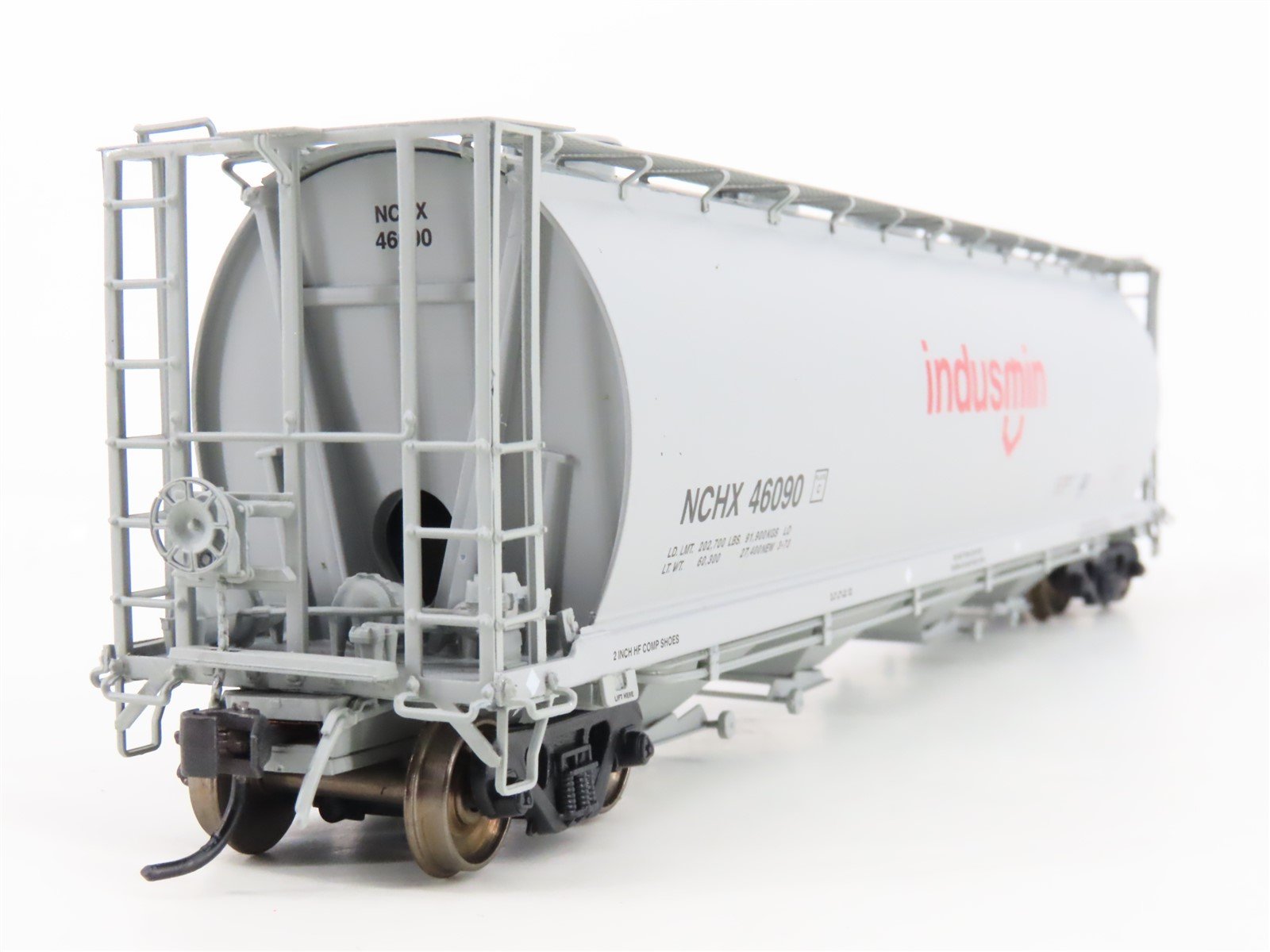 HO Scale Intermountain 45206-18 NCHX Indusmin 4-Bay Cylindrical Hopper #46090