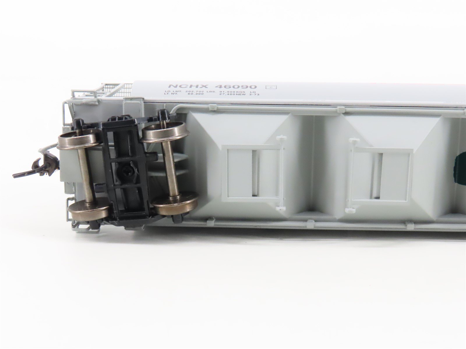 HO Scale Intermountain 45206-18 NCHX Indusmin 4-Bay Cylindrical Hopper #46090