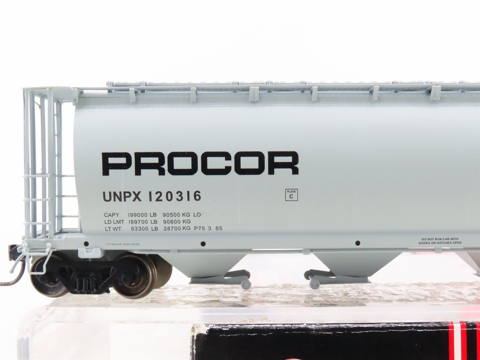 HO Scale Intermountain 45126-10 UNPX Procor 4-Bay Cylindrical Hopper #120316