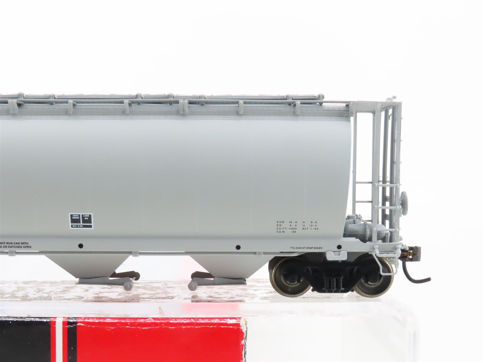 HO Scale Intermountain 45126-03 UNPX Procor 4-Bay Cylindrical Hopper #120253