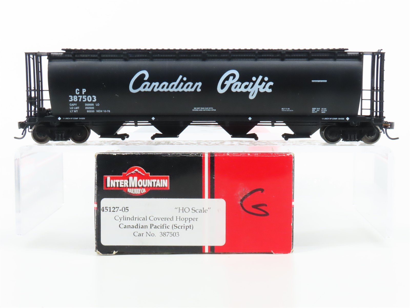 HO Scale Intermountain 45127-05 CP Black 4-Bay Cylindrical Hopper #385173