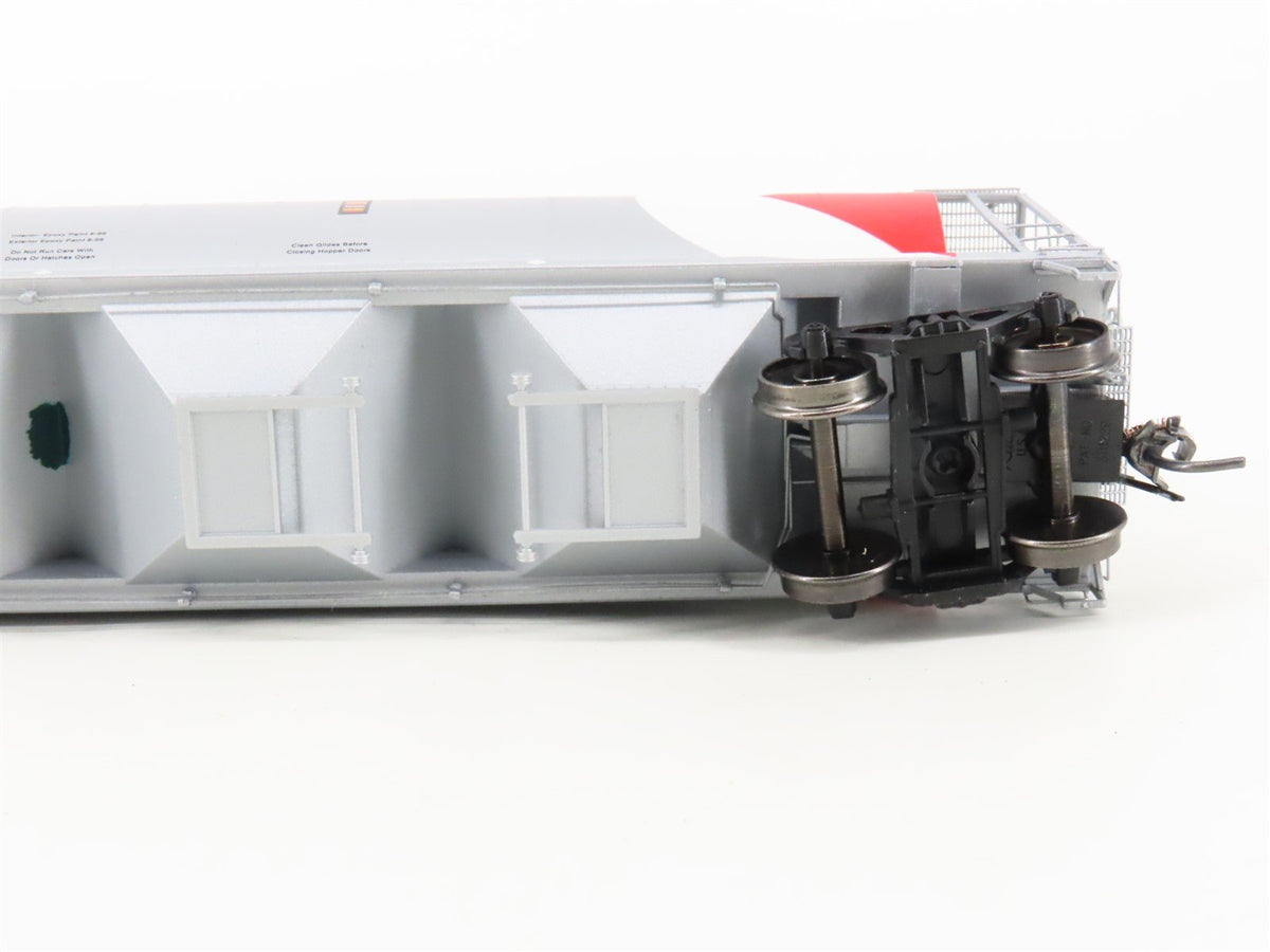 HO Scale Intermountain 45221-27 CP Rail Silver 4-Bay Cylindrical Hopper #382249