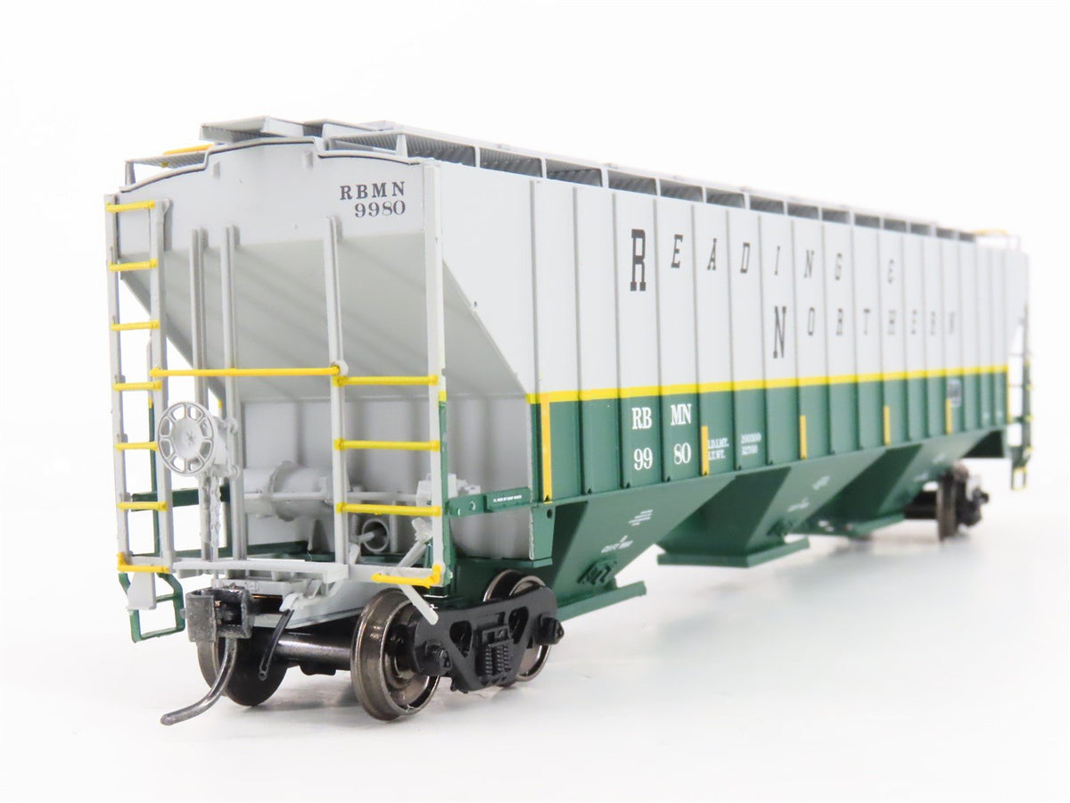 HO Scale Intermountain 45296-04 RBMN Reading &amp; Northern 3-Bay Hopper #9980
