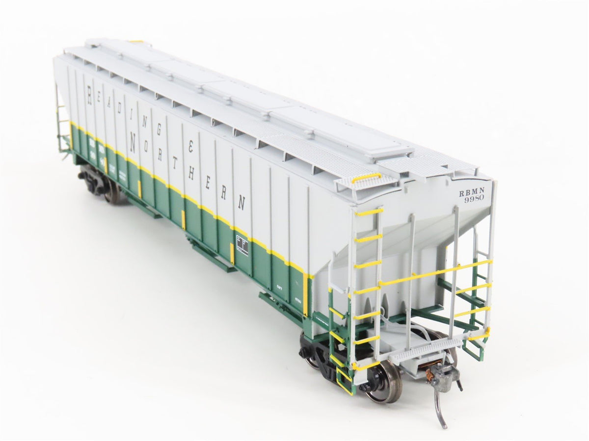 HO Scale Intermountain 45296-04 RBMN Reading &amp; Northern 3-Bay Hopper #9980