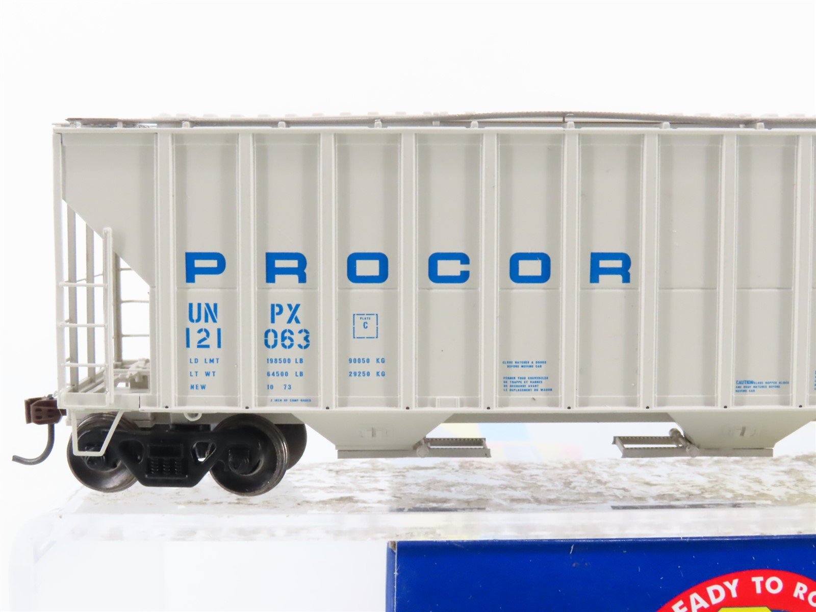 HO Scale Athearn RTR ATH81963 UNPX Procor 54' 3-Bay FMC 4700 Hopper #121063