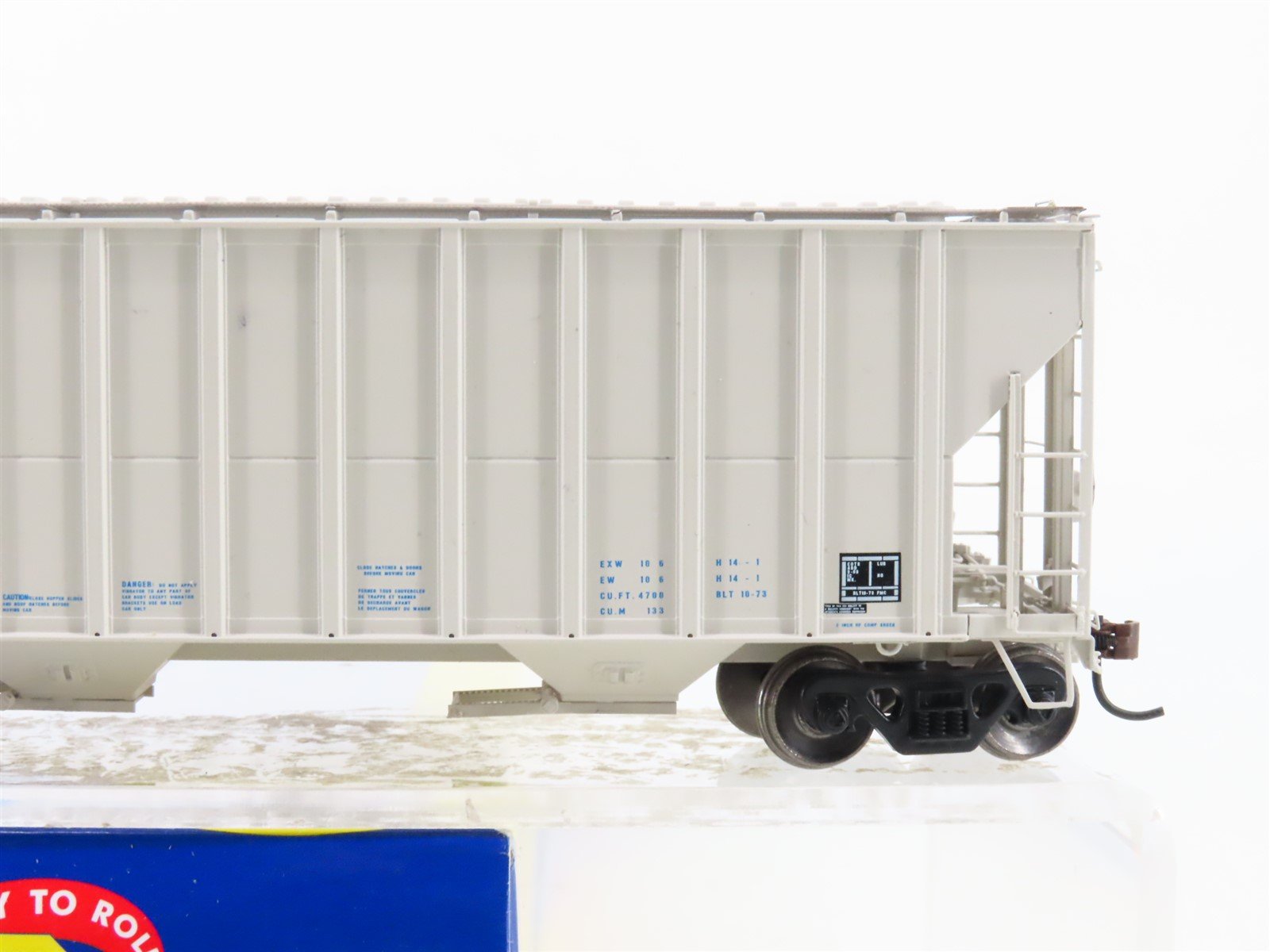 HO Scale Athearn RTR ATH81963 UNPX Procor 54' 3-Bay FMC 4700 Hopper #121063