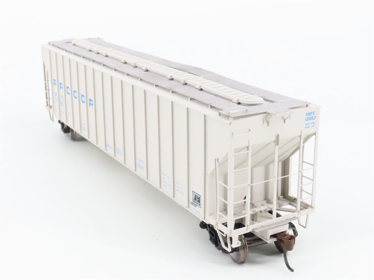 HO Scale Athearn RTR ATH81963 UNPX Procor 54&#39; 3-Bay FMC 4700 Hopper #121063