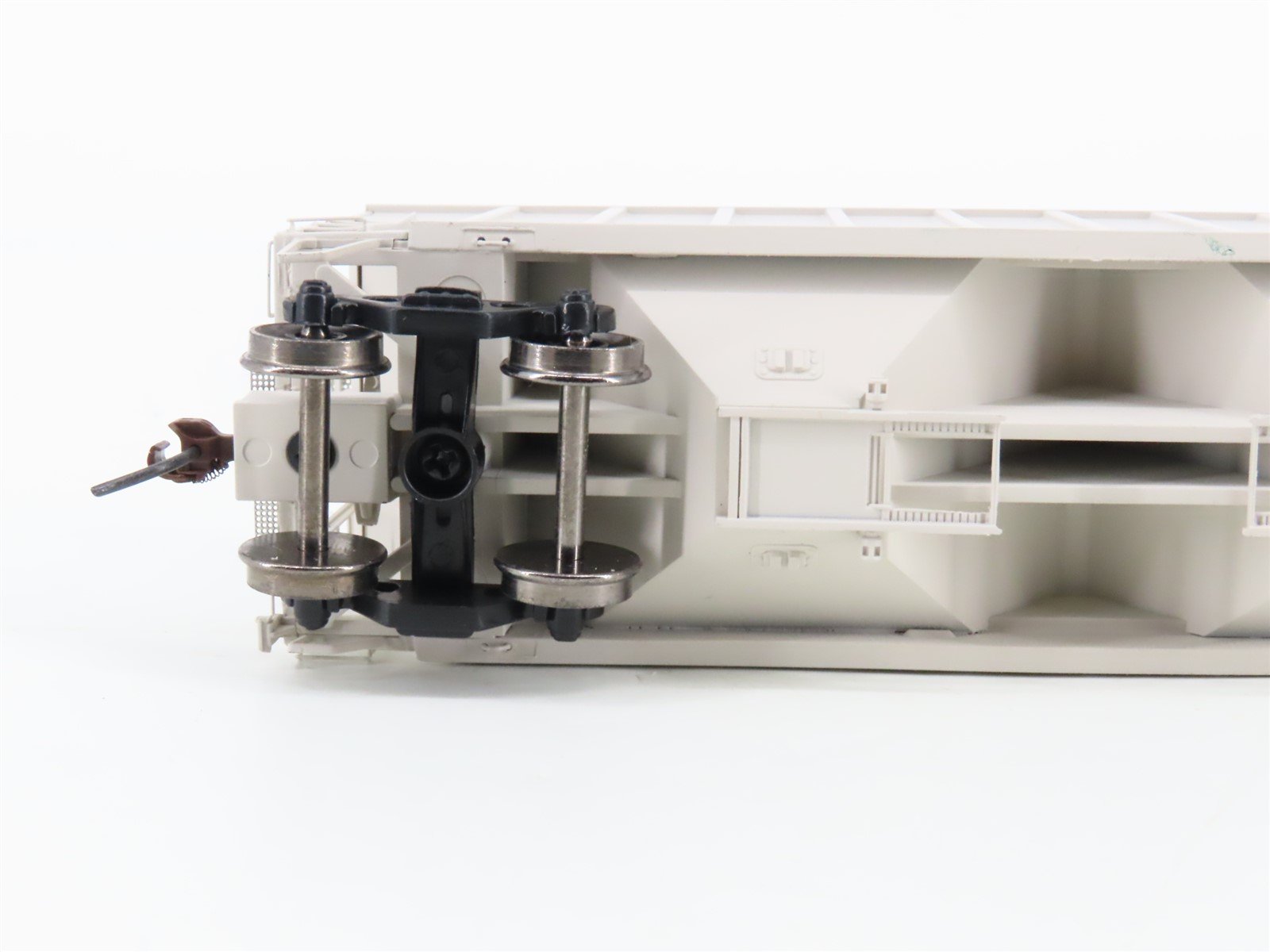 HO Scale Athearn RTR ATH81963 UNPX Procor 54' 3-Bay FMC 4700 Hopper #121063