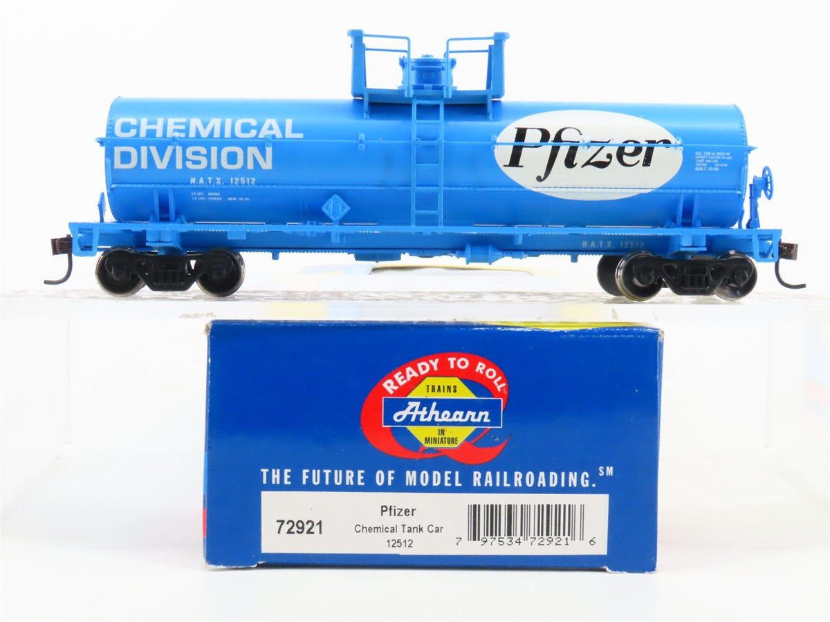 HO Scale Athearn RTR 72921 NATX Pfizer Chemical Single Dome Tankcar #12512