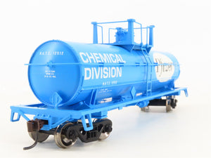 HO Scale Athearn RTR 72921 NATX Pfizer Chemical Single Dome Tankcar #12512