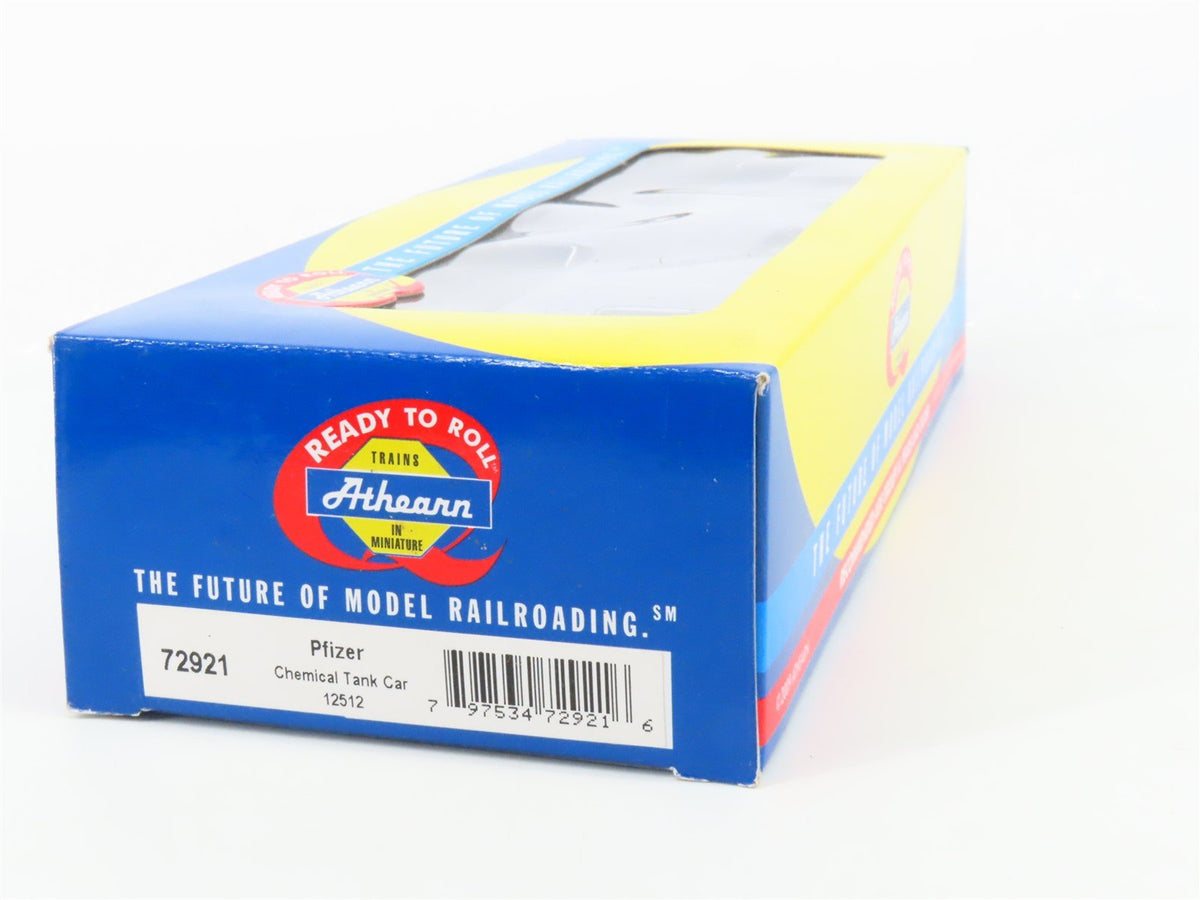 HO Scale Athearn RTR 72921 NATX Pfizer Chemical Single Dome Tankcar #12512