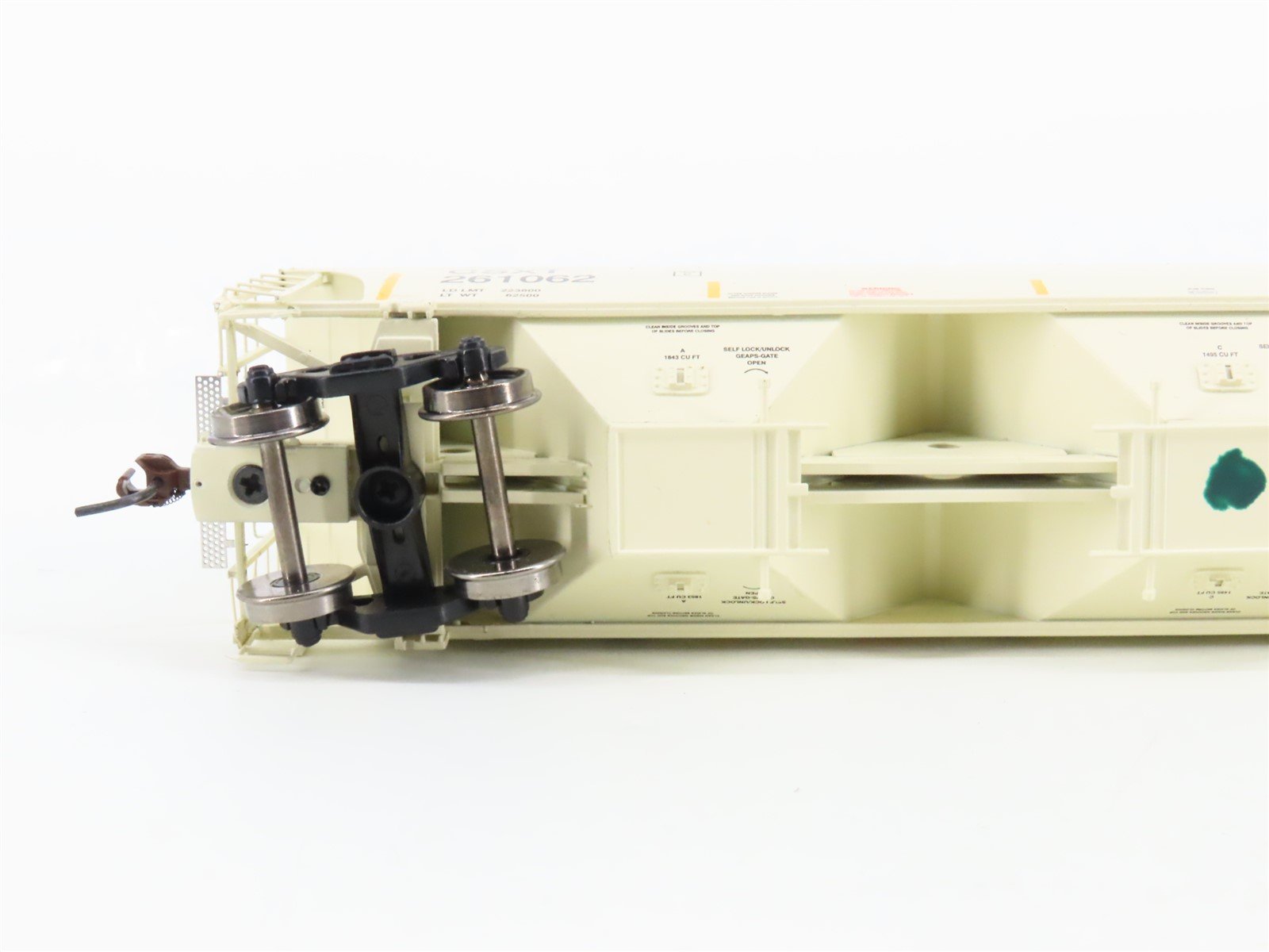 HO Scale Athearn RTR 89424 CSXT Railroad Trinity 5161 3-Bay Hopper #261062