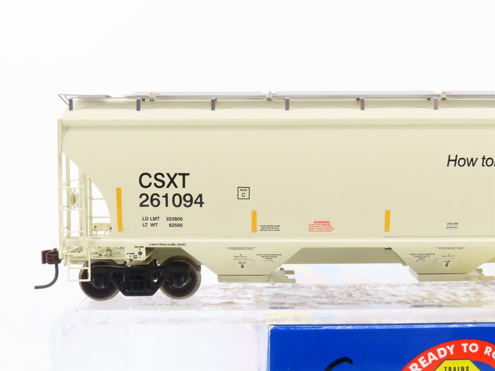 HO Scale Athearn RTR 89425 CSXT Railroad Trinity 5161 3-Bay Hopper #261094