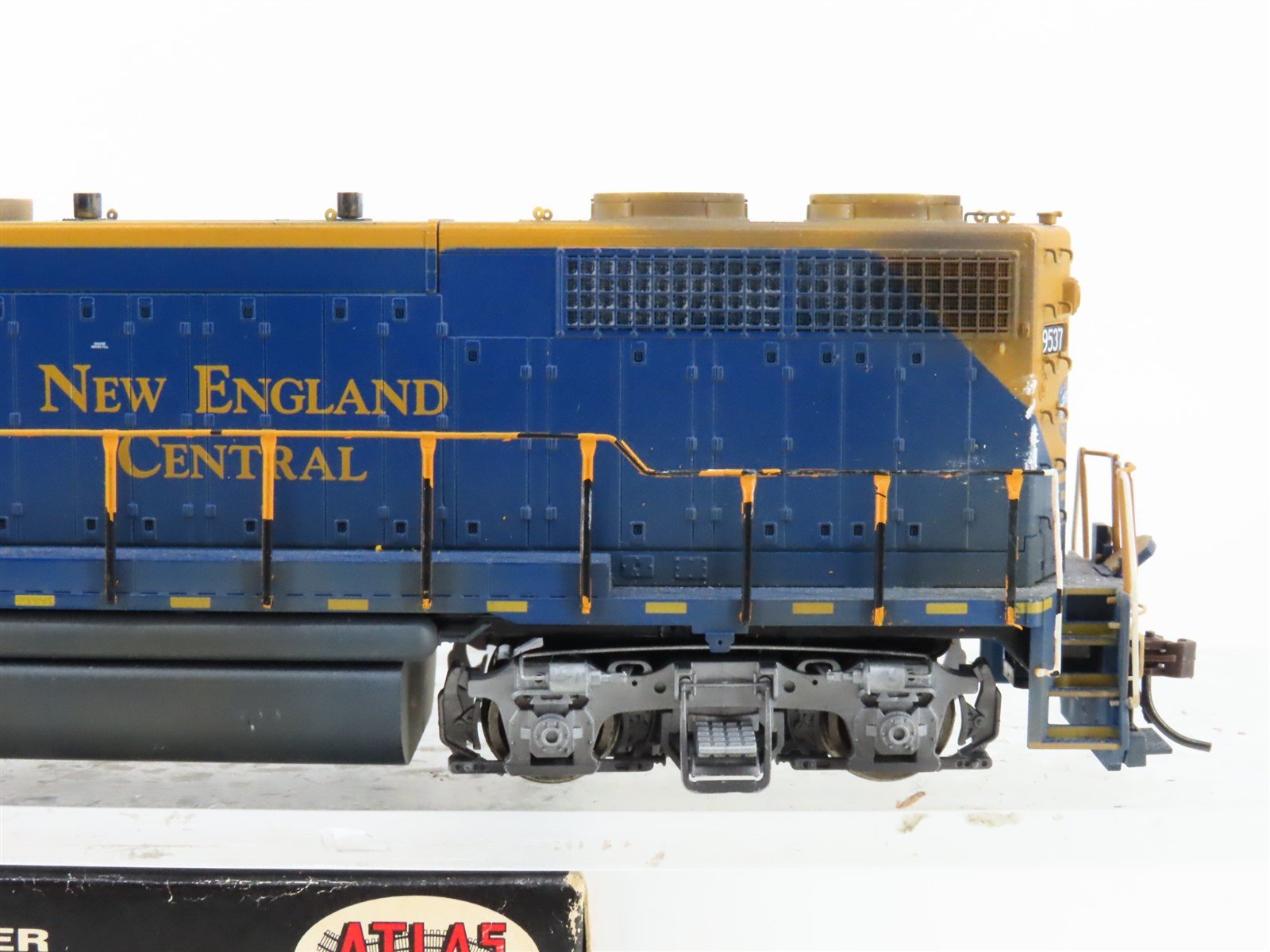HO Atlas Master 8974 NEC New England Central GP38 Diesel #9537 w/DCC - Weathered