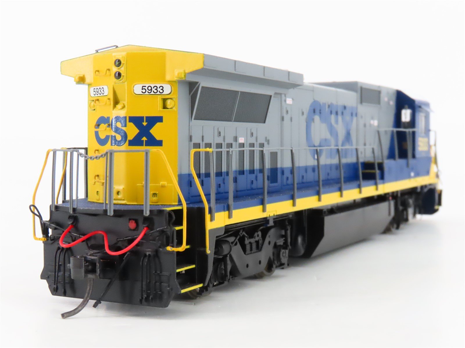 HO Scale Atlas Master 9007 CSX Transportation GE Dash 8-40B Diesel #5933 w/ DCC