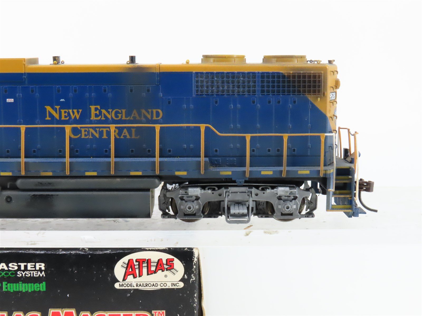 HO Atlas Master 8973 NEC New England Central GP38 Diesel #9528 w/DCC - Weathered