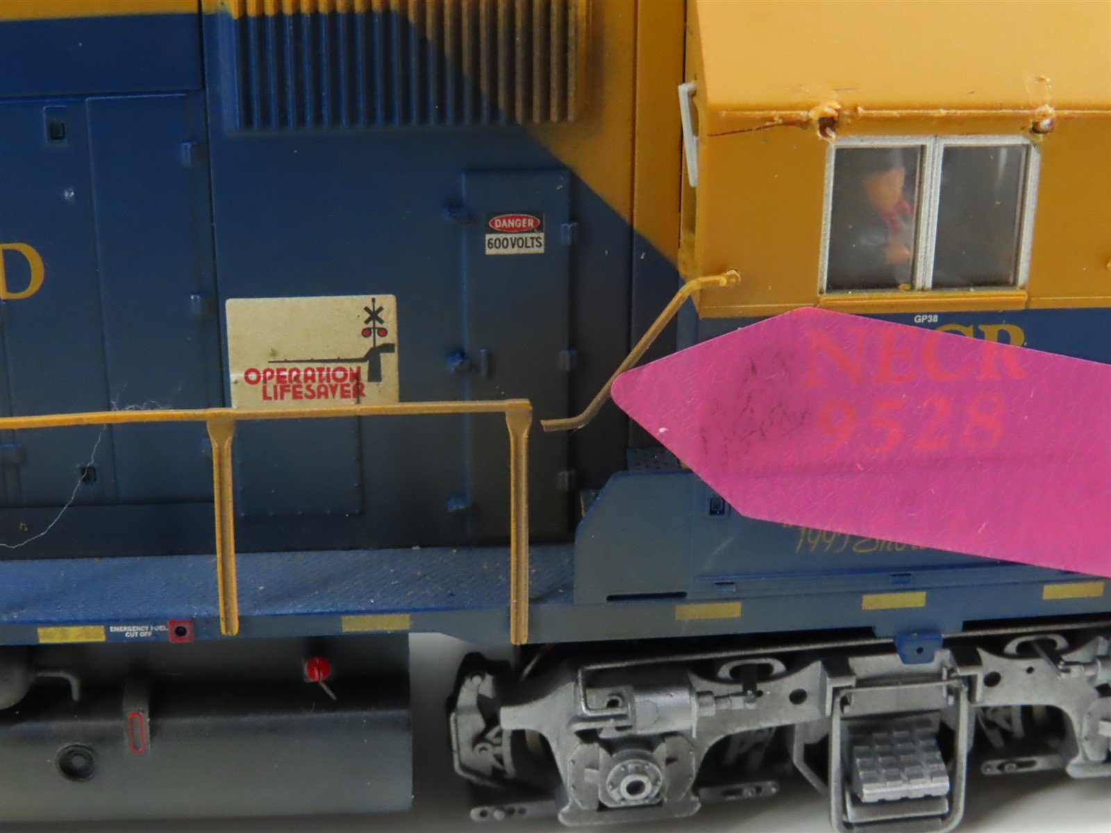 HO Atlas Master 8973 NEC New England Central GP38 Diesel #9528 w/DCC - Weathered