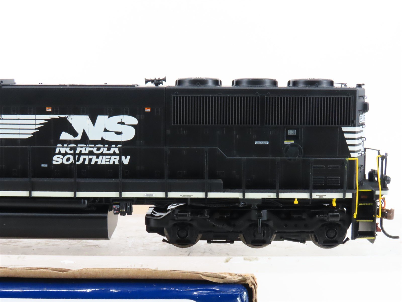 HO Athearn Genesis ATHG69357 NS Norfolk Southern SD60E Diesel 6939 w/DCC & Sound