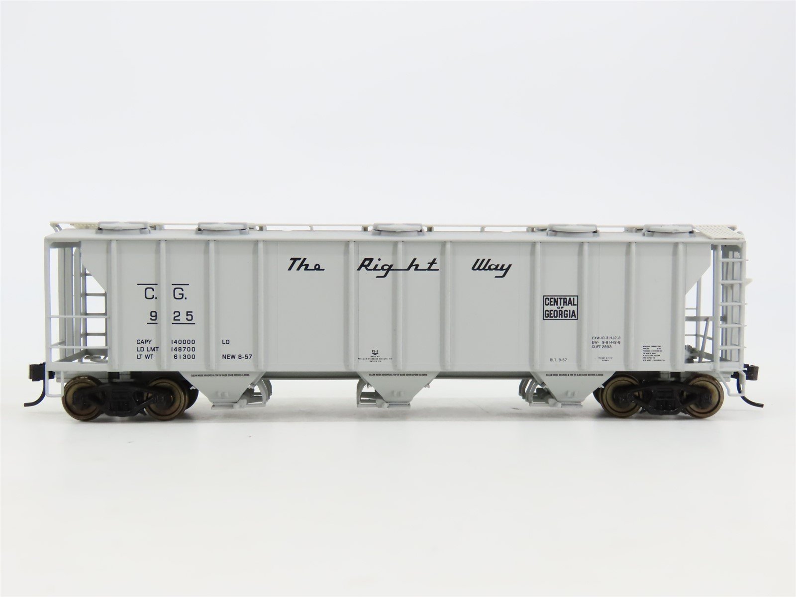 HO Scale Walthers CG Central of Georgia 3-Bay Covered Hopper #925