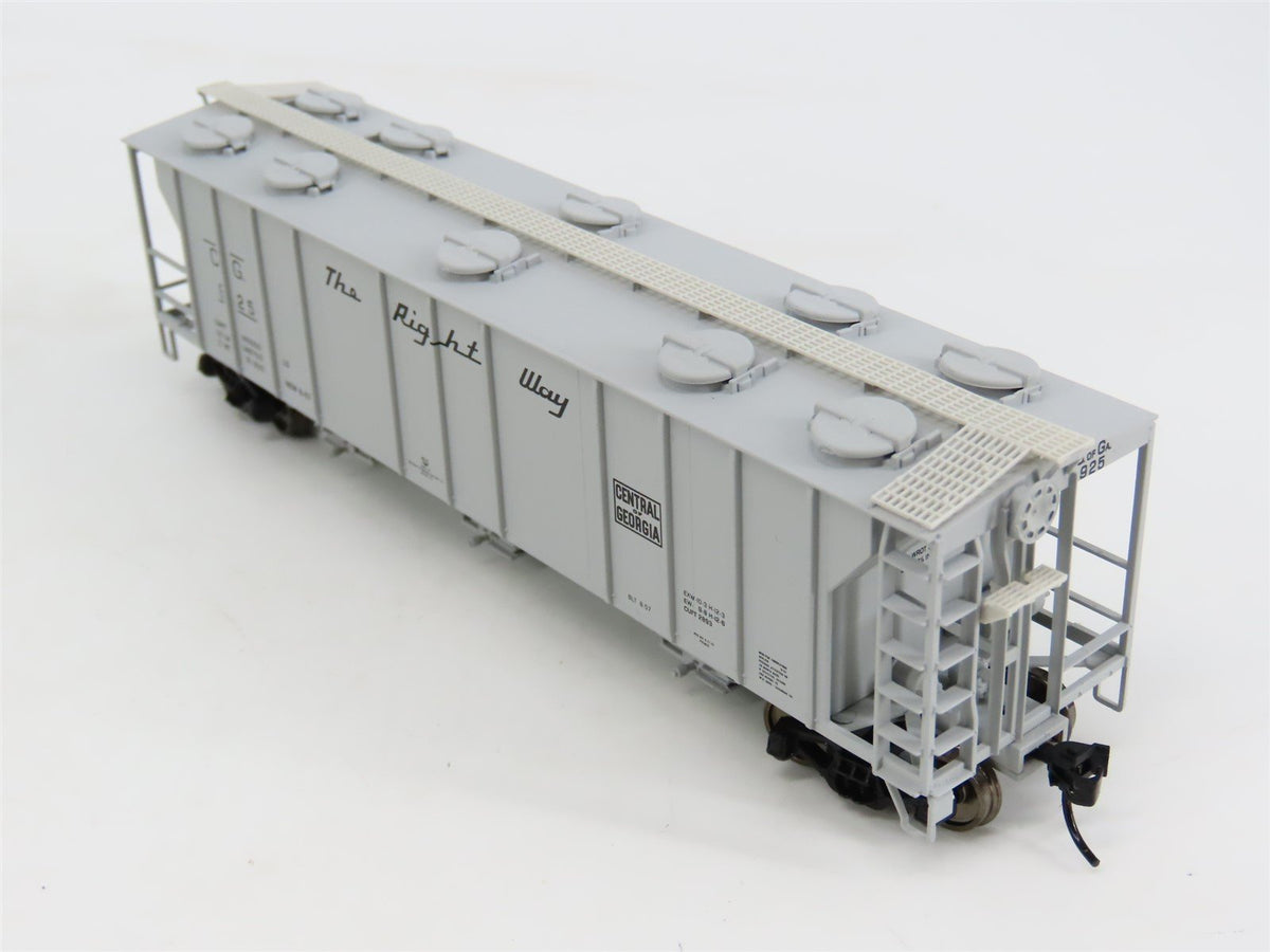 HO Scale Walthers CG Central of Georgia 3-Bay Covered Hopper #925