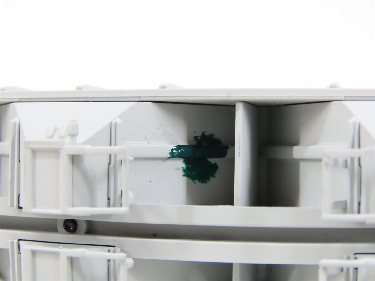 HO Scale Walthers CG Central of Georgia 3-Bay Covered Hopper #925