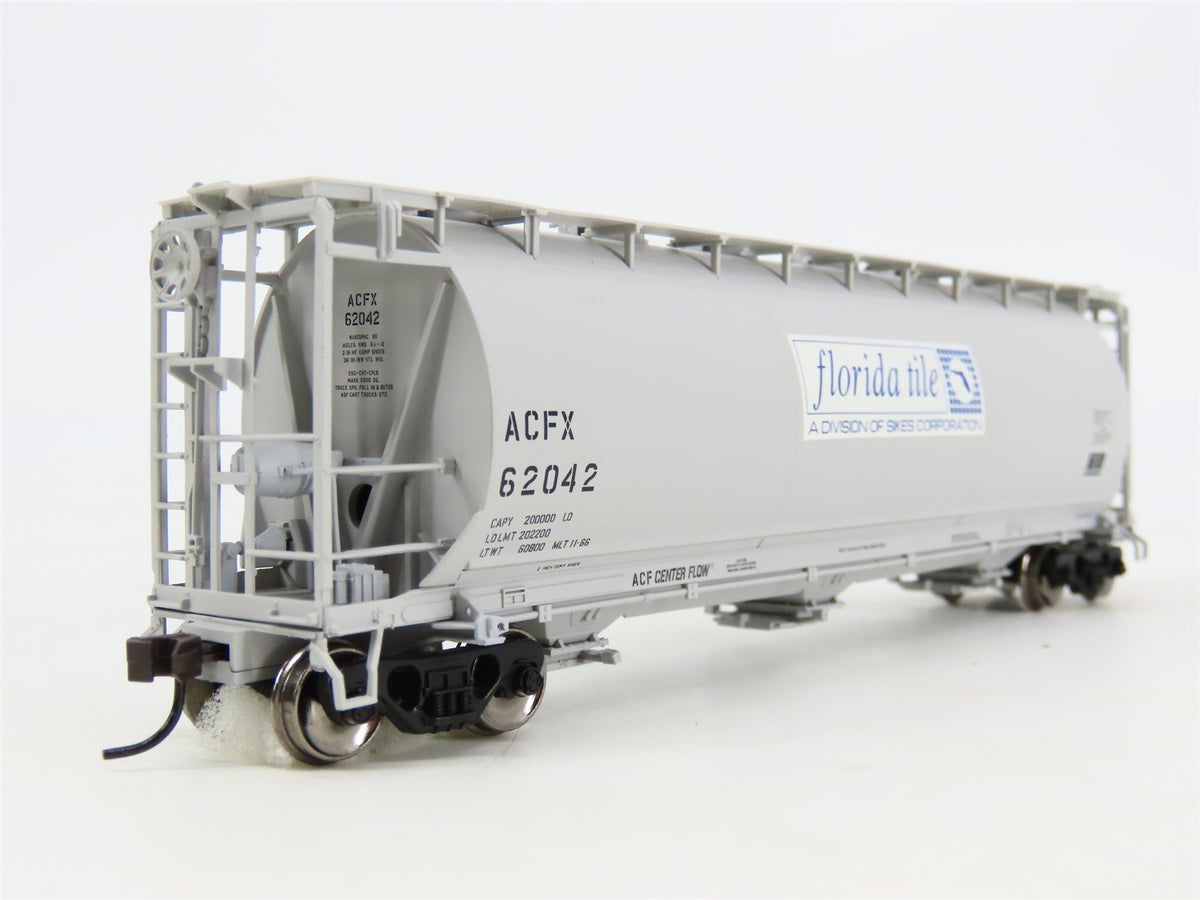 HO Scale Atlas ACFX Florida Tile 3-Bay Covered Hopper #62042