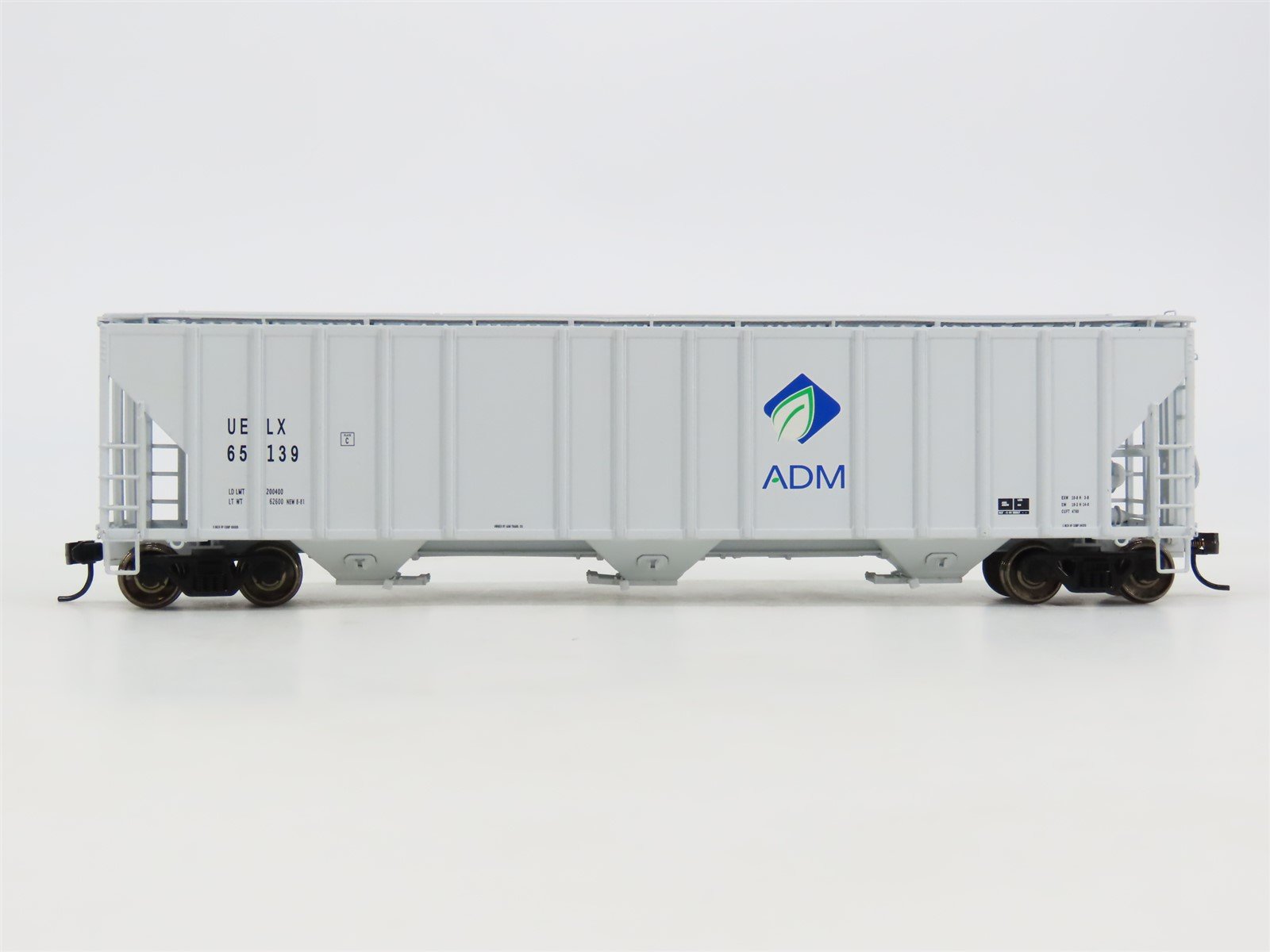 HO Scale Walthers UELX ADM 3-Bay Covered Hopper #65139