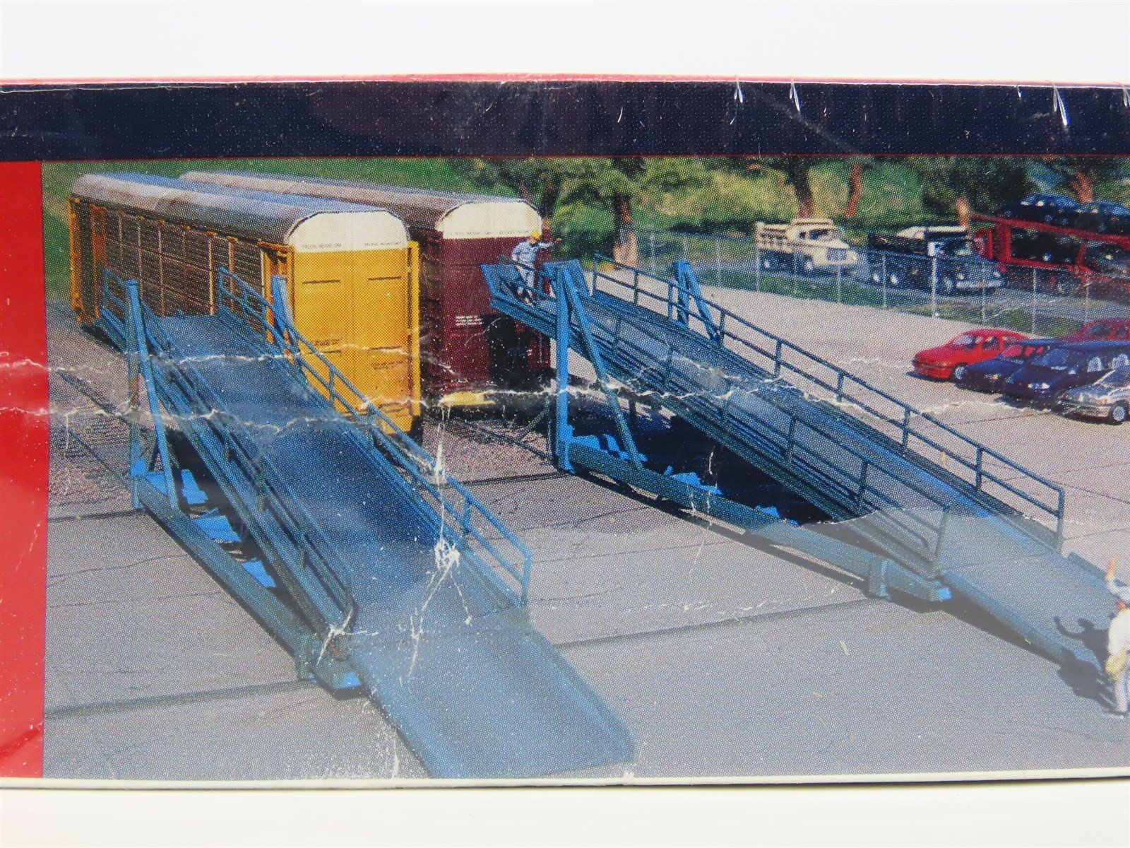 HO 1/87 Scale Walthers Kit #933-3076 Ford Distribution Facility - Sealed