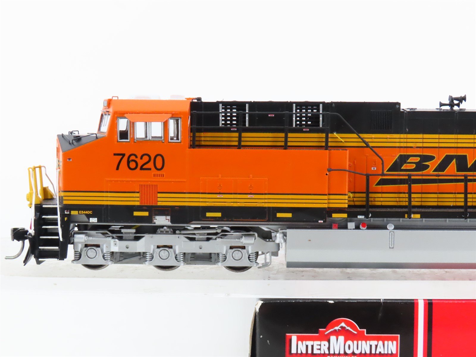 小物 DIESEL HO Intermountain 49727S-01 BNSF ES44DC Diesel Locomotive