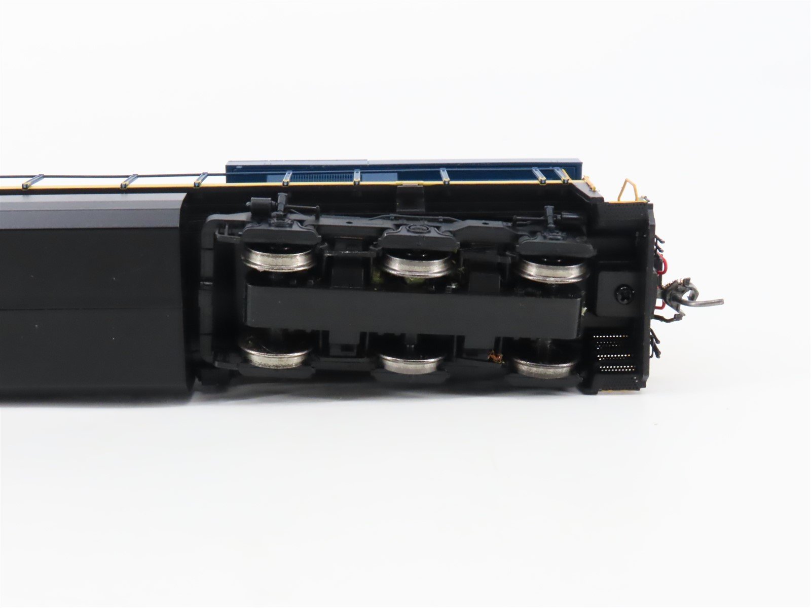 HO Scale Intermountain 49722S-07 CSX ES44DC Diesel Locomotive #5270 wDCC & Sound