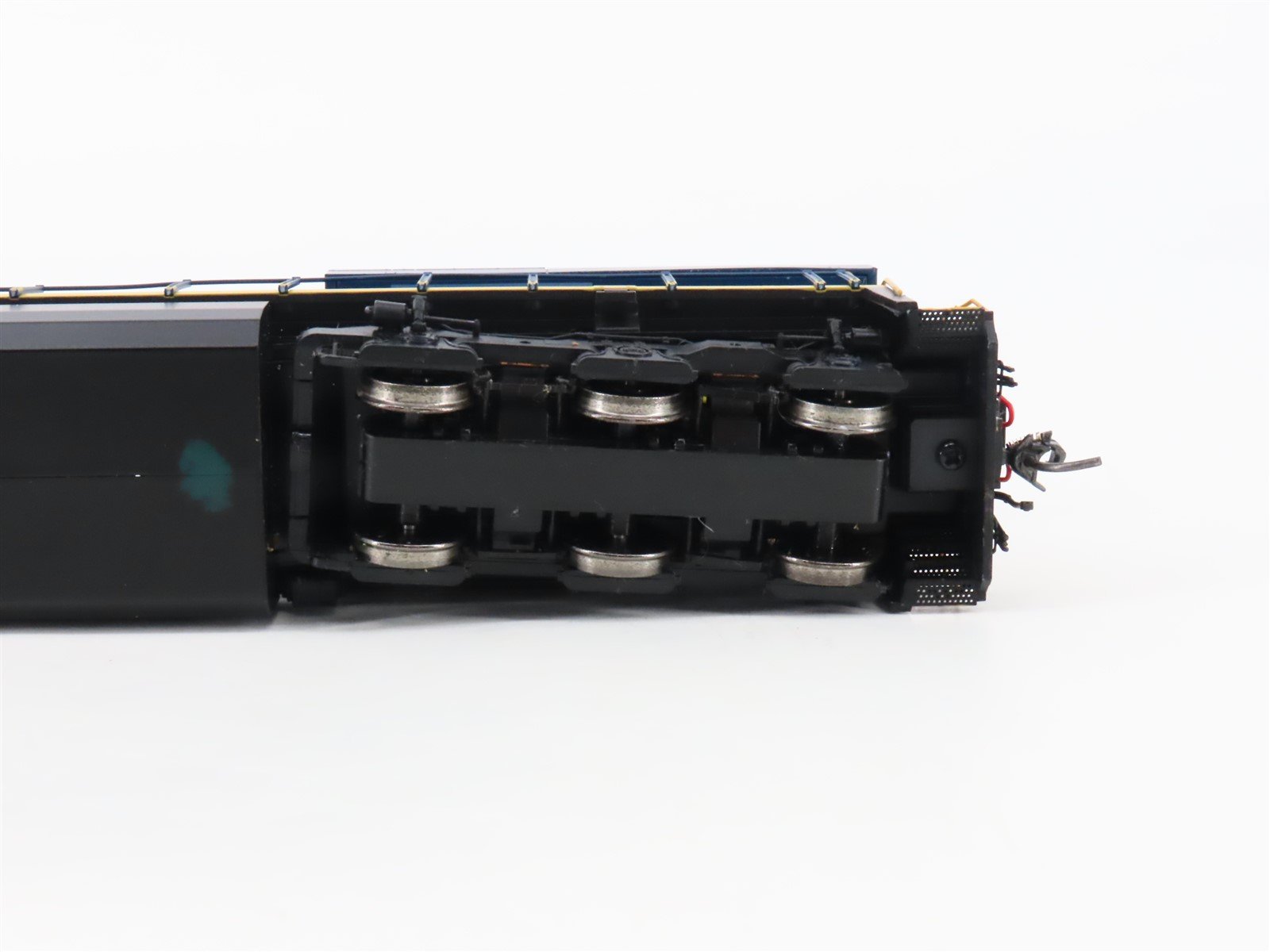 HO Scale Intermountain 49722S-06 CSX ES44DC Diesel Locomotive #5251 wDCC & Sound