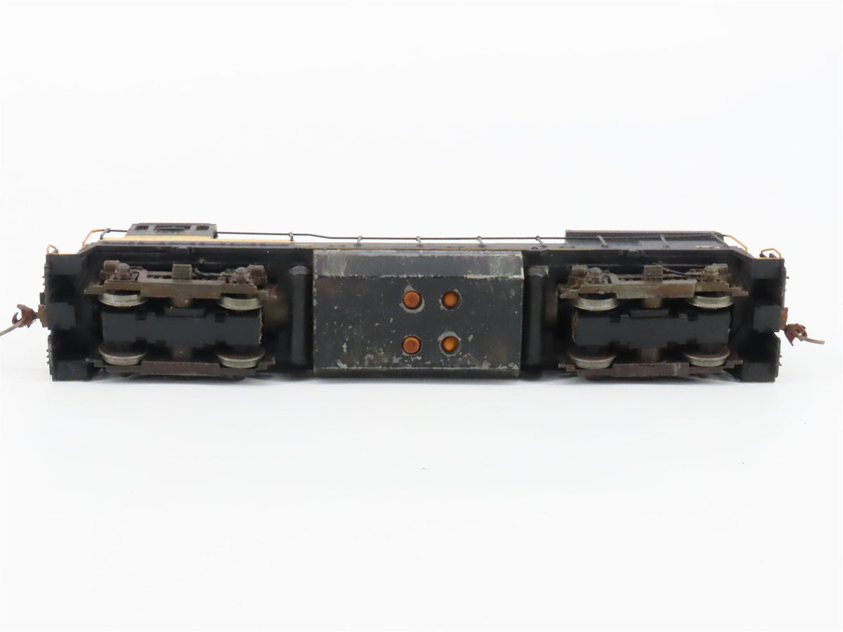HO Scale Athearn 3483 Southern U33B Diesel Locomotive #4016 - CUSTOM