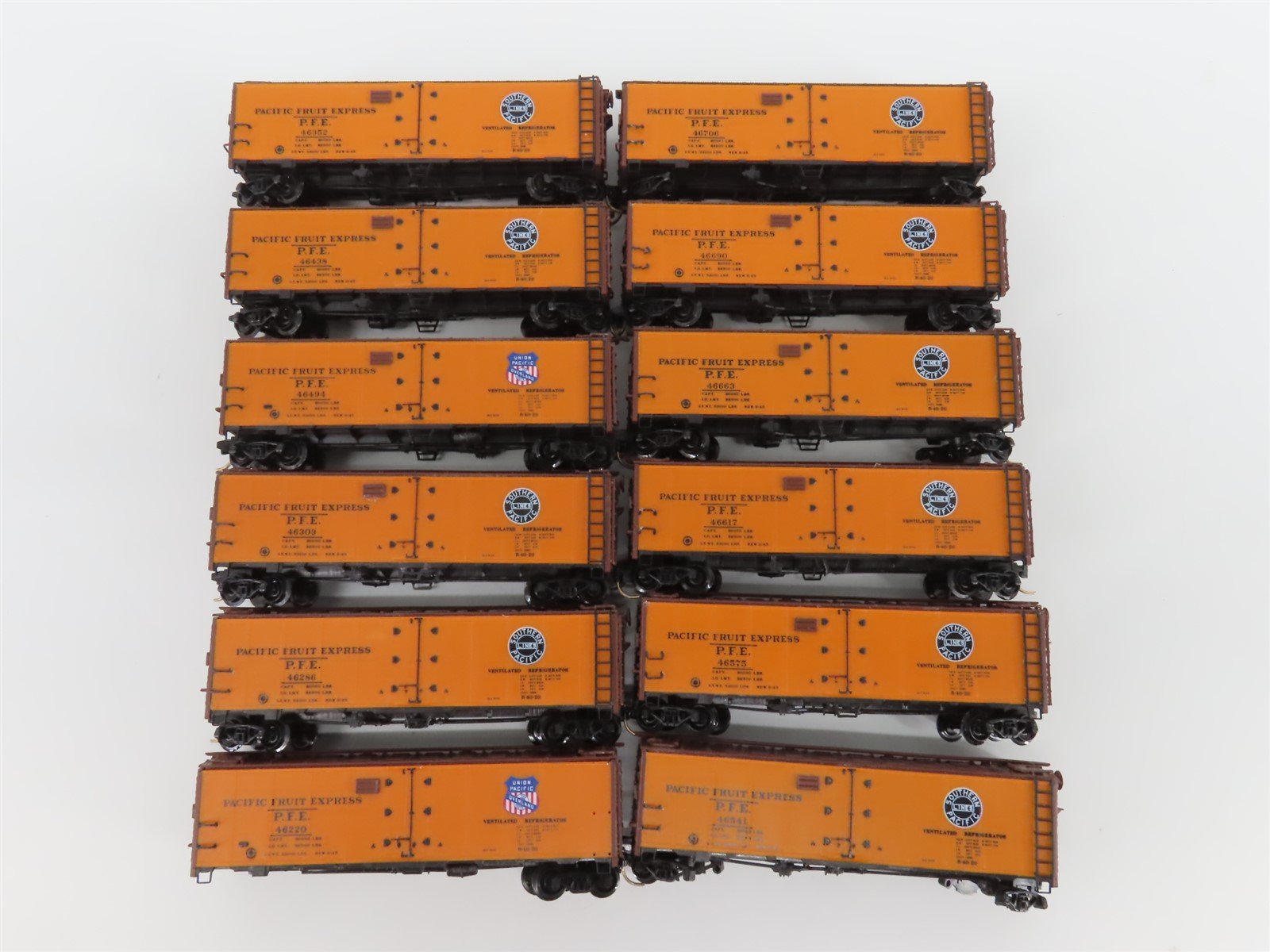 LOT of 12 N Scale InterMountain SP UP PFE Pacific Fruit Express Reefers