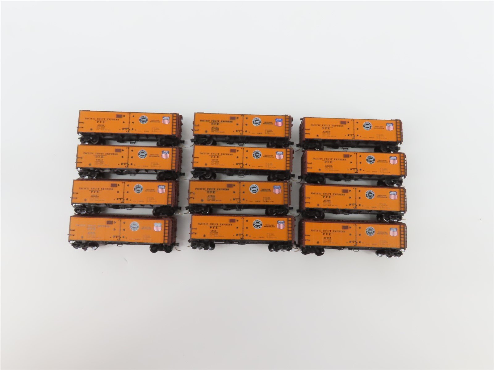 LOT of 12 N Scale InterMountain SP UP PFE Pacific Fruit Express Reefers