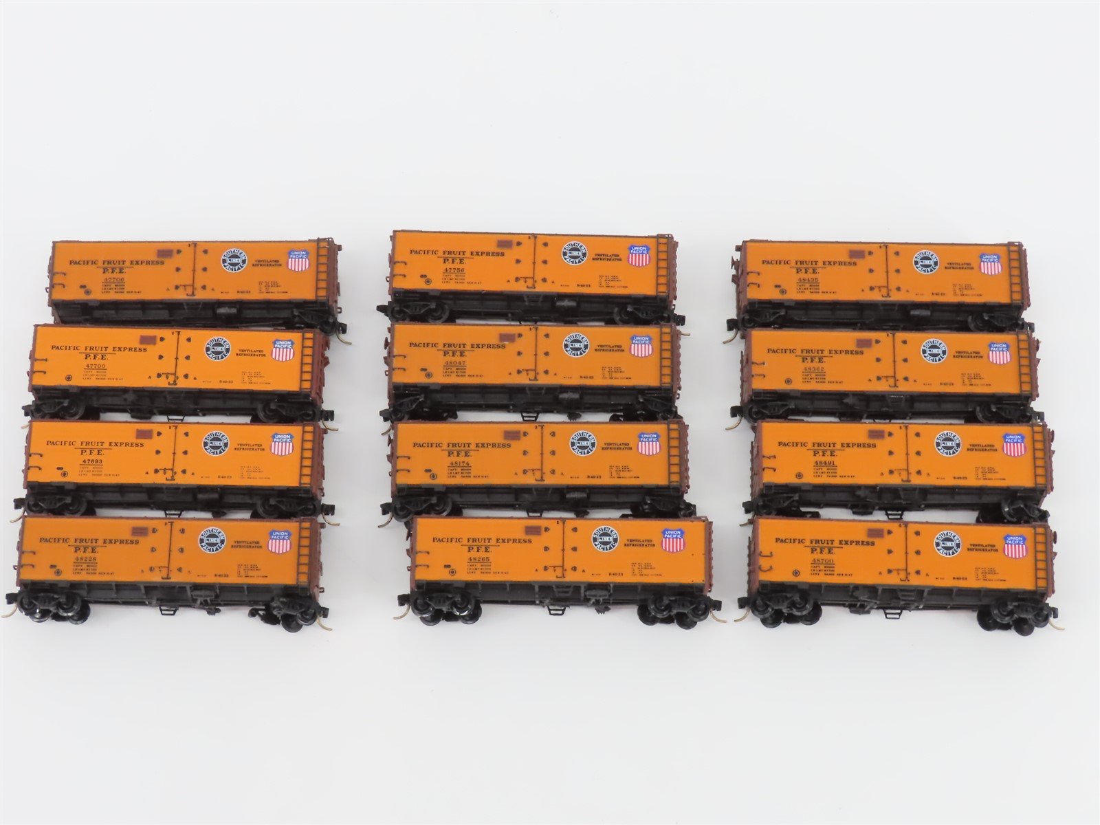 LOT of 12 N Scale InterMountain SP UP PFE Pacific Fruit Express Reefers