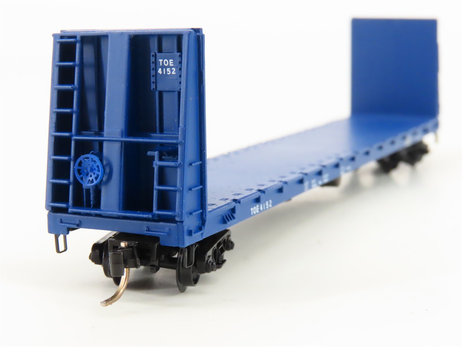 N Scale Micro-Trains MTL 54090 TOE Railway 61' Bulkhead Flatcar #4152