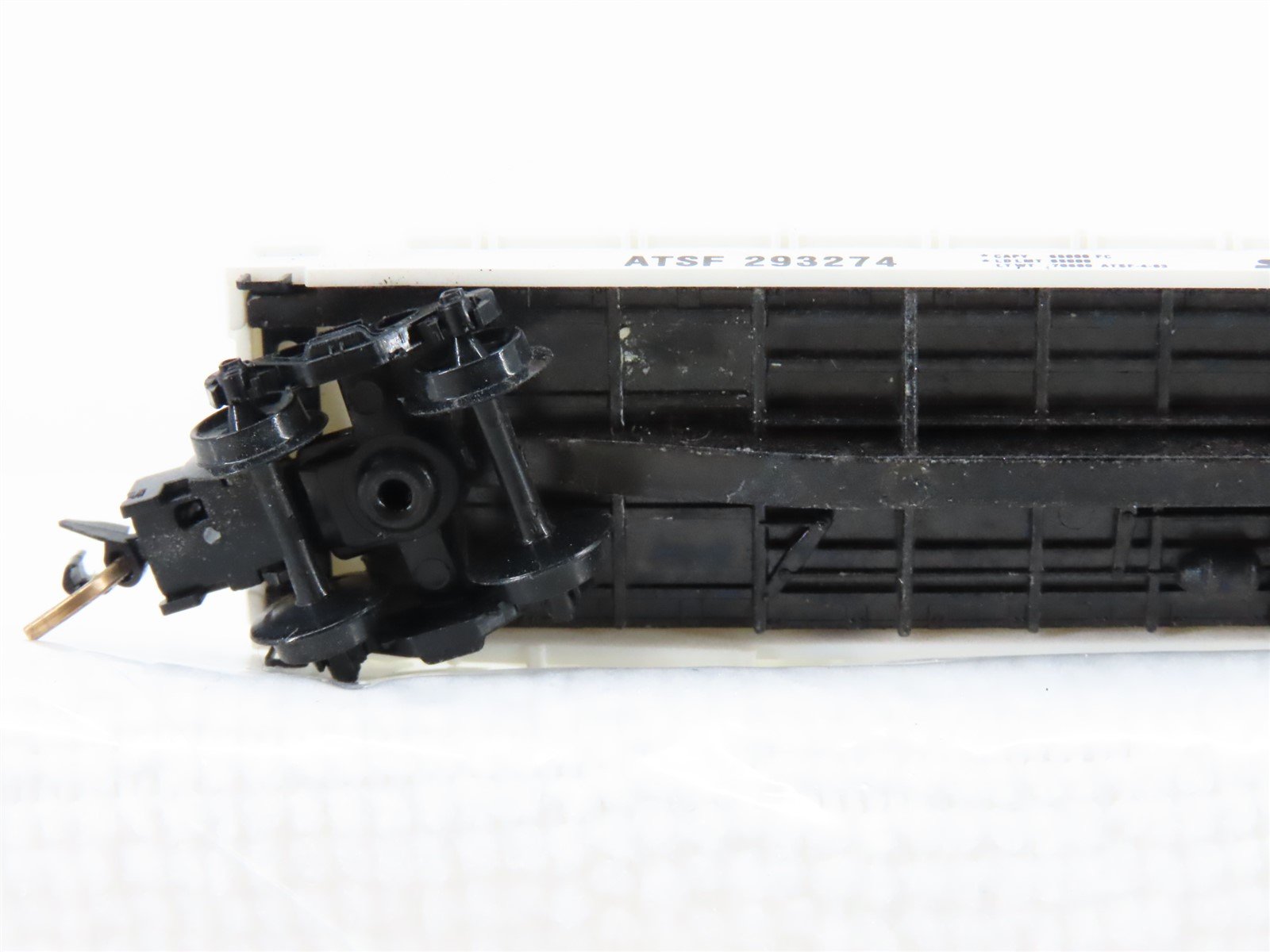 N Scale Micro-Trains MTL 64010 ATSF Santa Fe 57' Flatcar #293274