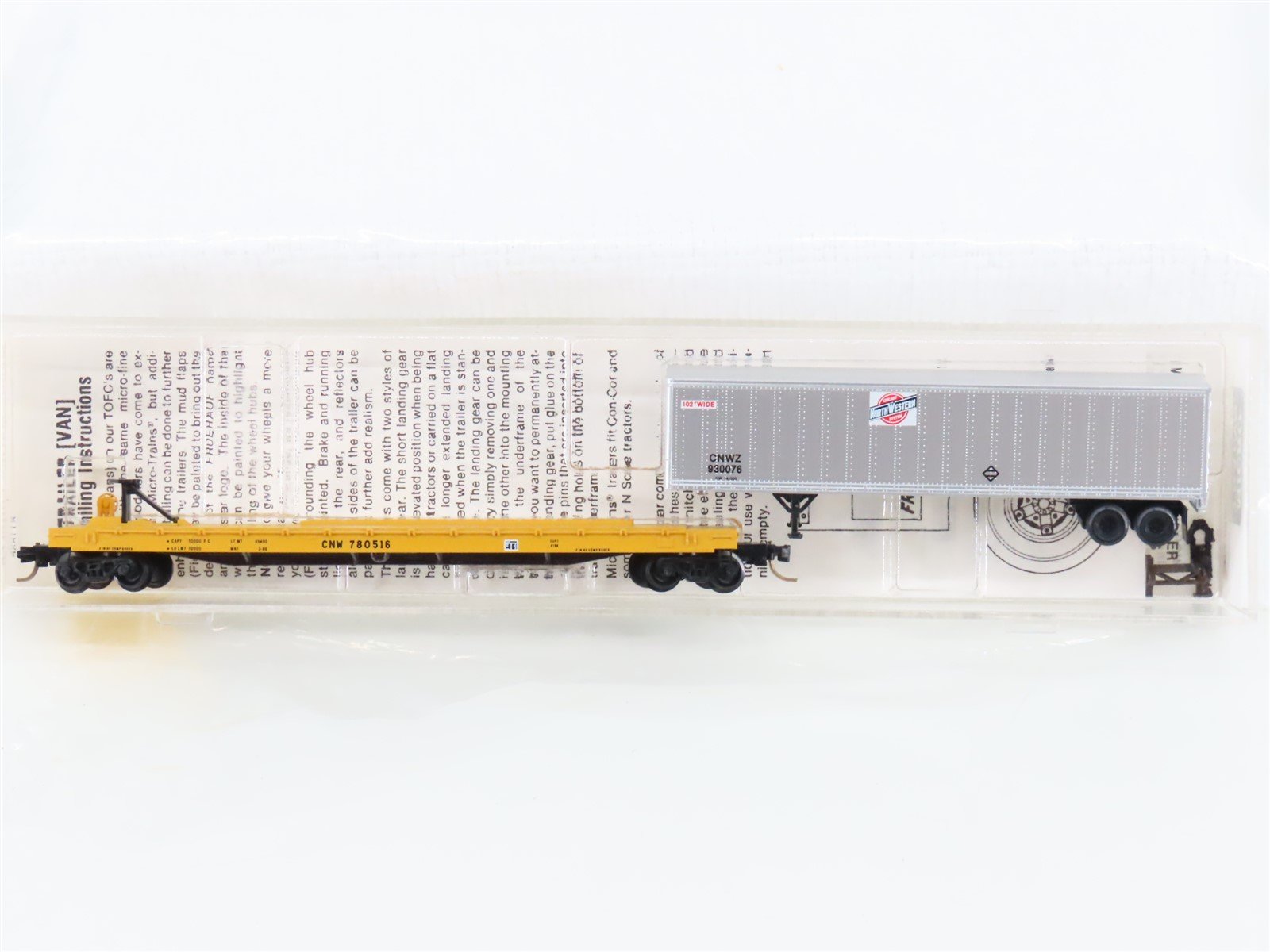 N Micro-Trains MTL 64024 CNW Railway 57' Flatcar #780516 w45' CNW Trailer