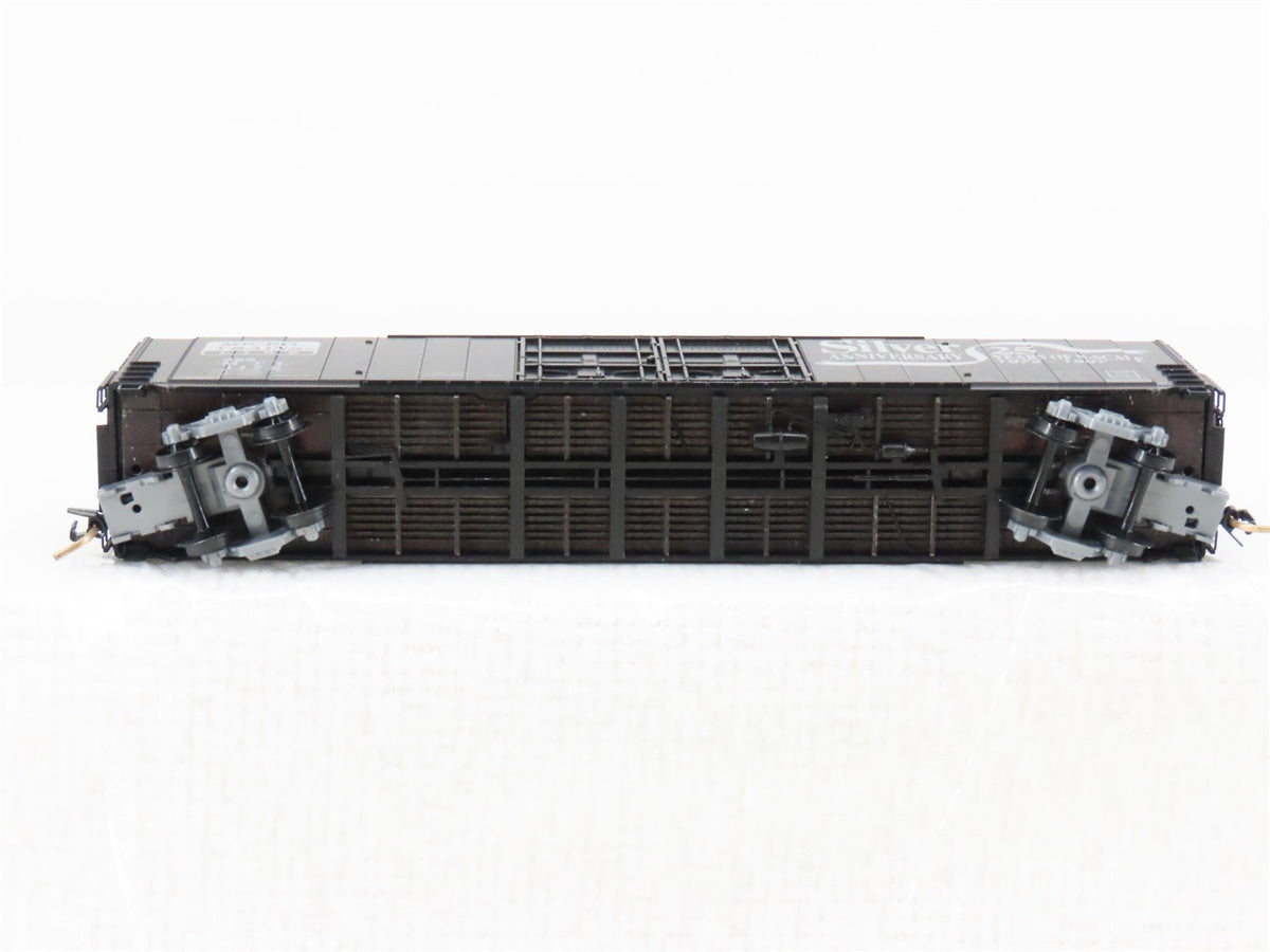 N Scale Micro-Trains MTL 102030 MTL Silver 25th Anniversary 60&#39; Boxcar #1172