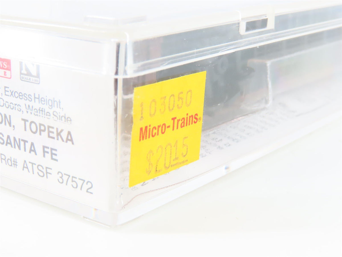 N Scale Micro-Trains MTL 103050 ATSF Santa Fe 60&#39; Waffle Side Boxcar #37572