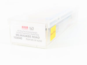 N Scale Micro-Trains MTL 103040 MILW Milwaukee Road 60' Waffle Side Boxcar #4295
