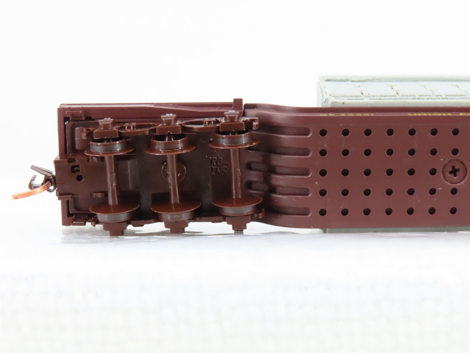 N Scale Micro-Trains MTL 109220 UP Union Pacific Depressed Flatcar #50001 w/Load