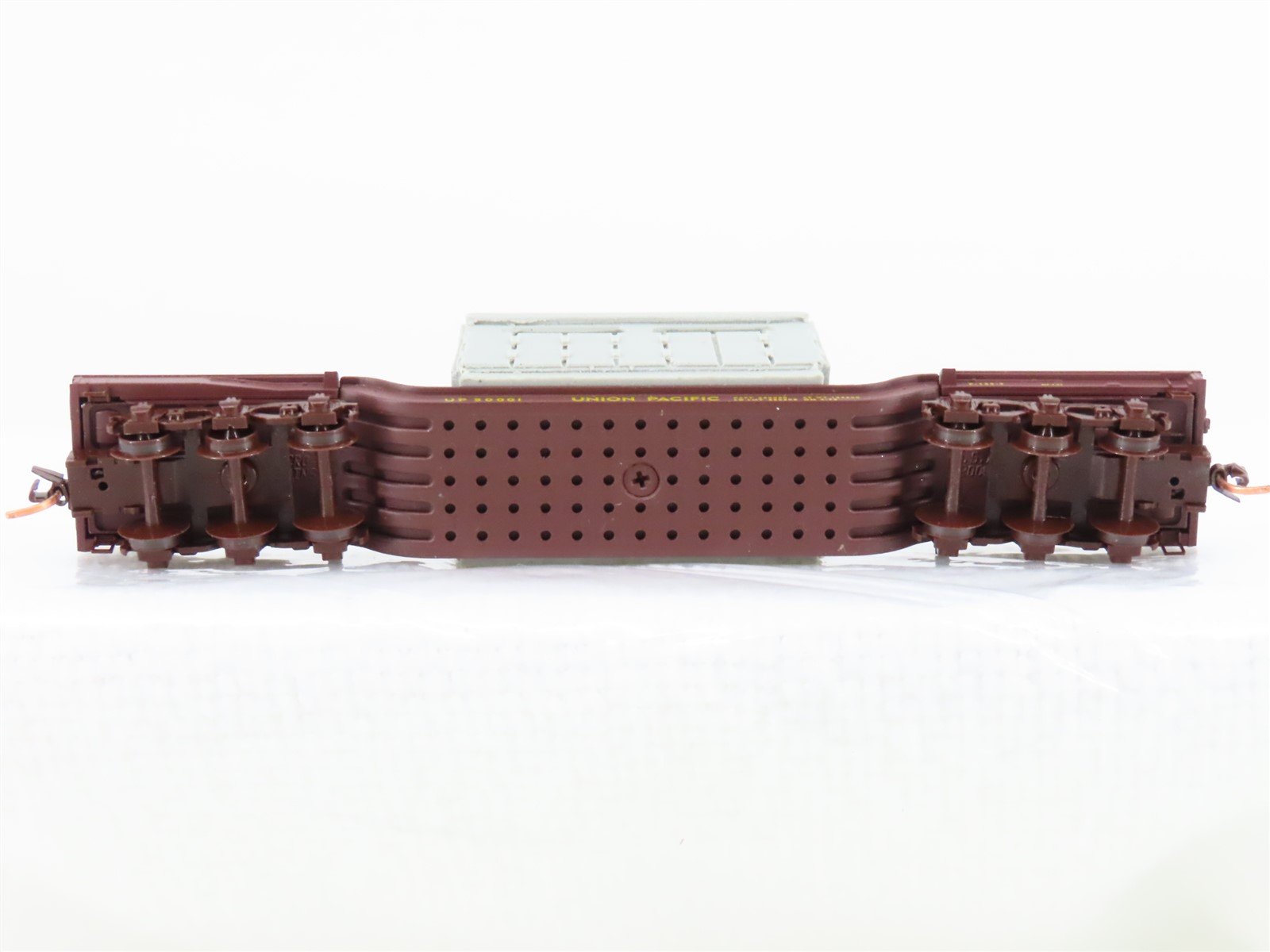 N Scale Micro-Trains MTL 109220 UP Union Pacific Depressed Flatcar #50001 w/Load