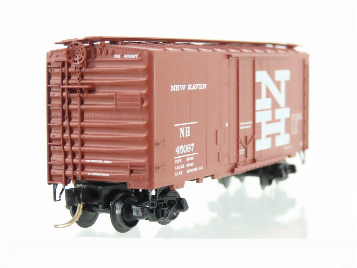 N Scale Micro-Trains MTL 21250 NH New Haven 40&#39; Plug Door Box Car #45097