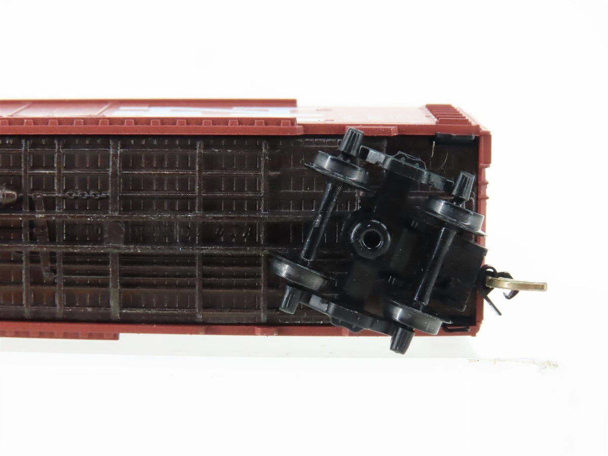 N Scale Micro-Trains MTL 21250 NH New Haven 40&#39; Plug Door Box Car #45097