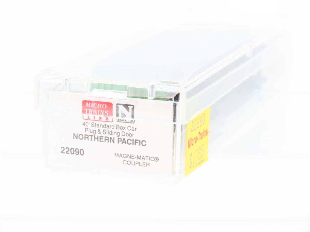 N Scale Micro-Trains MTL 22090 NP Northern Pacific Railway 40&#39; Box Car #8130