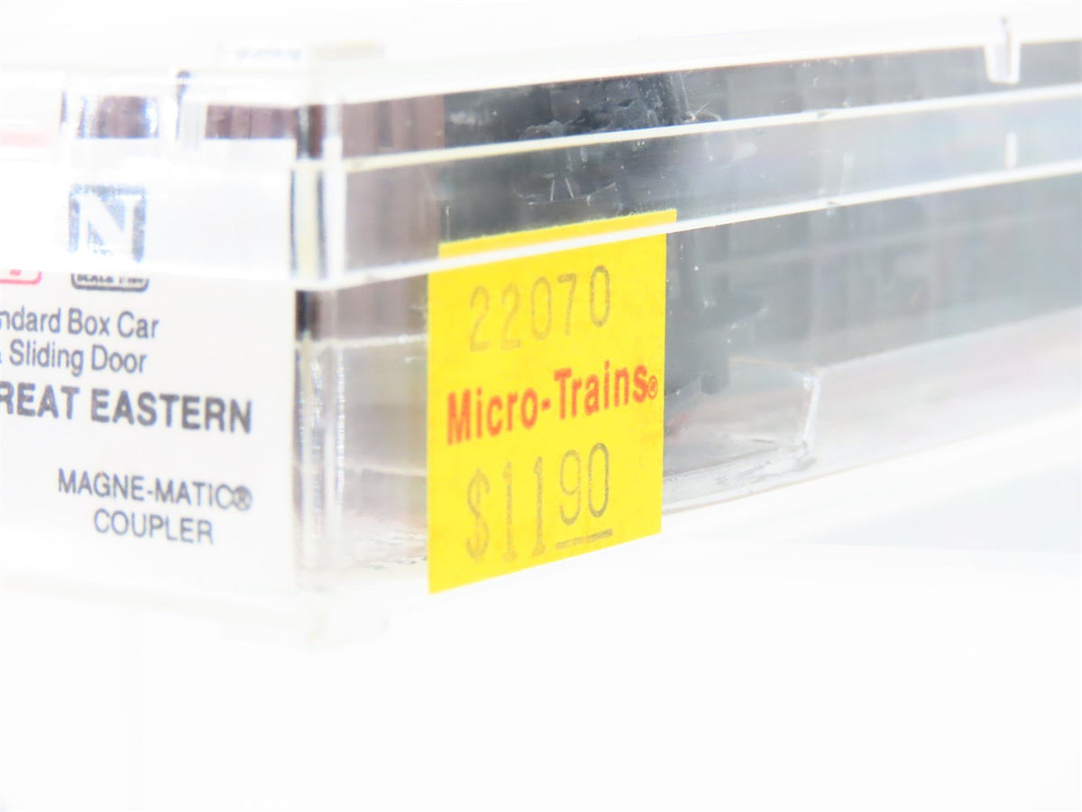 N Scale Micro-Trains MTL 22070 PGE Pacific Great Eastern 40&#39; Box Car #4942